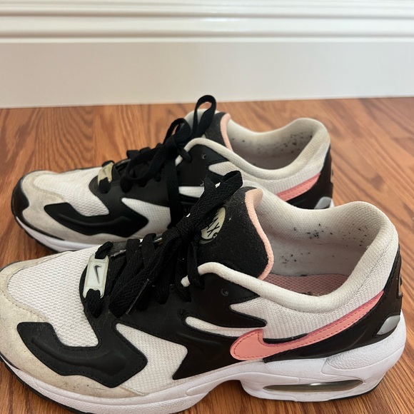 Nike Women's Black and White Sneakers with Pink Accent - Air Max 2 Light - Picture 5 of 9